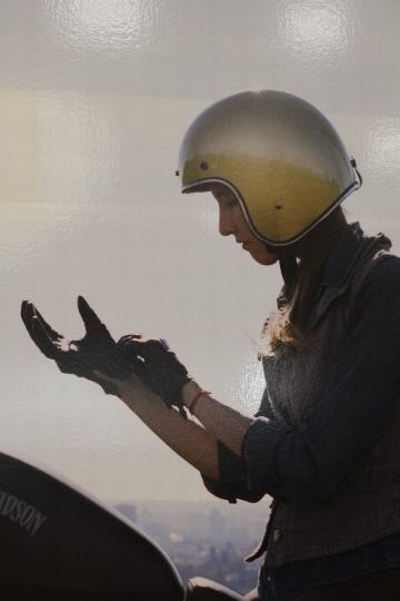 Exposition photo femme motocyliste Lanakila MacNaughton