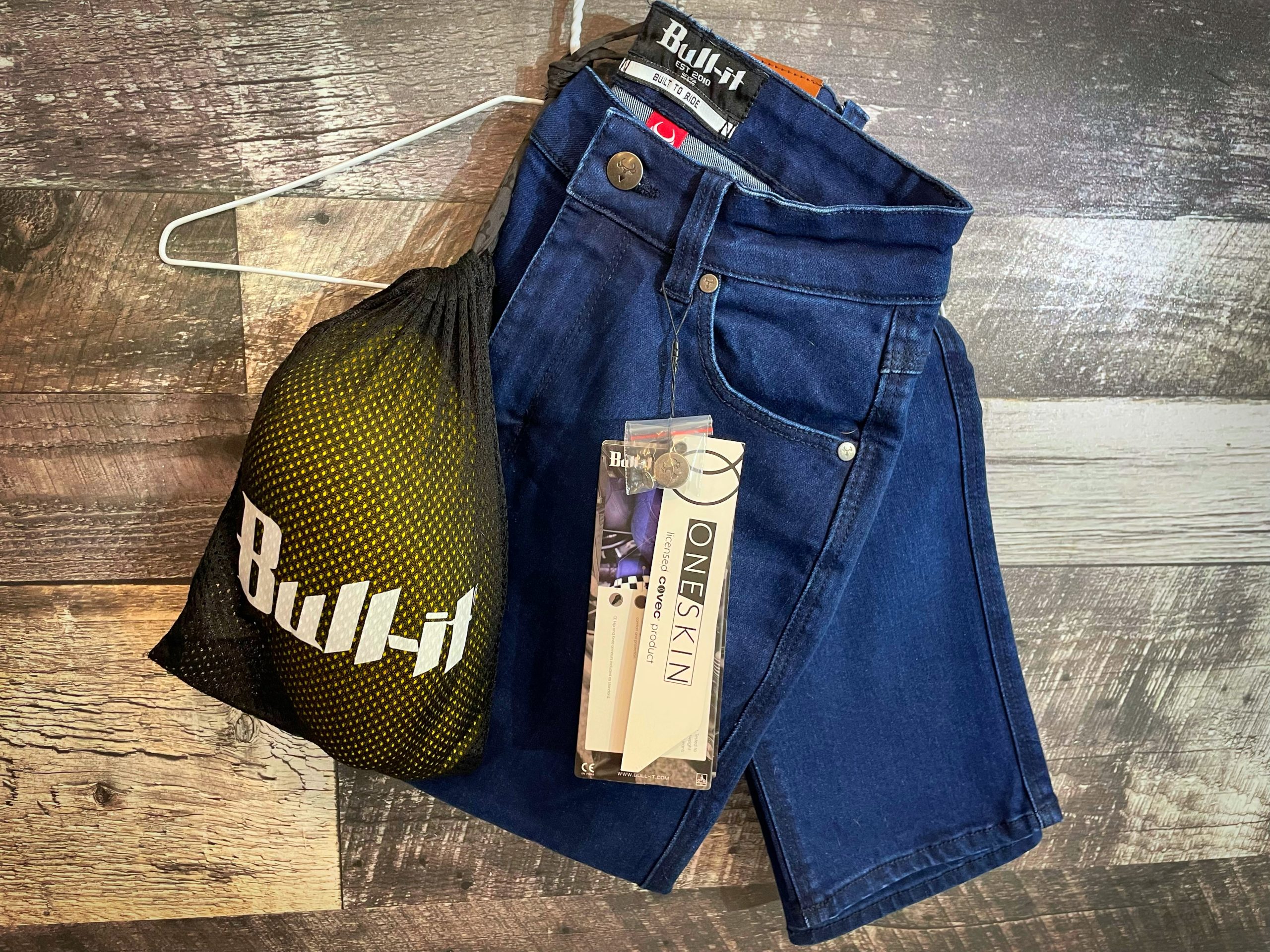 Esthétique et sécurité : les atouts du jeans moto HORIZON de BULL-IT