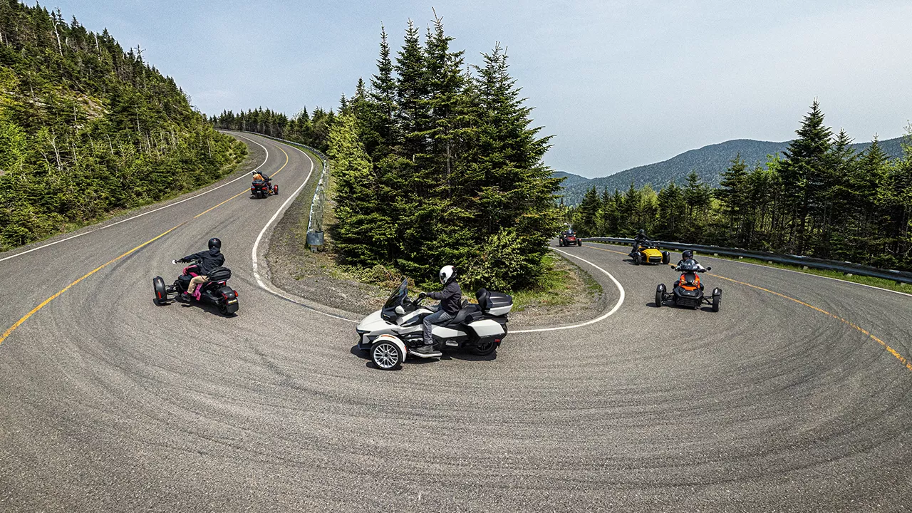 Motos trois-roues Can-Am 2026 : guide complet des modèles Spyder, Ryker et Canyon